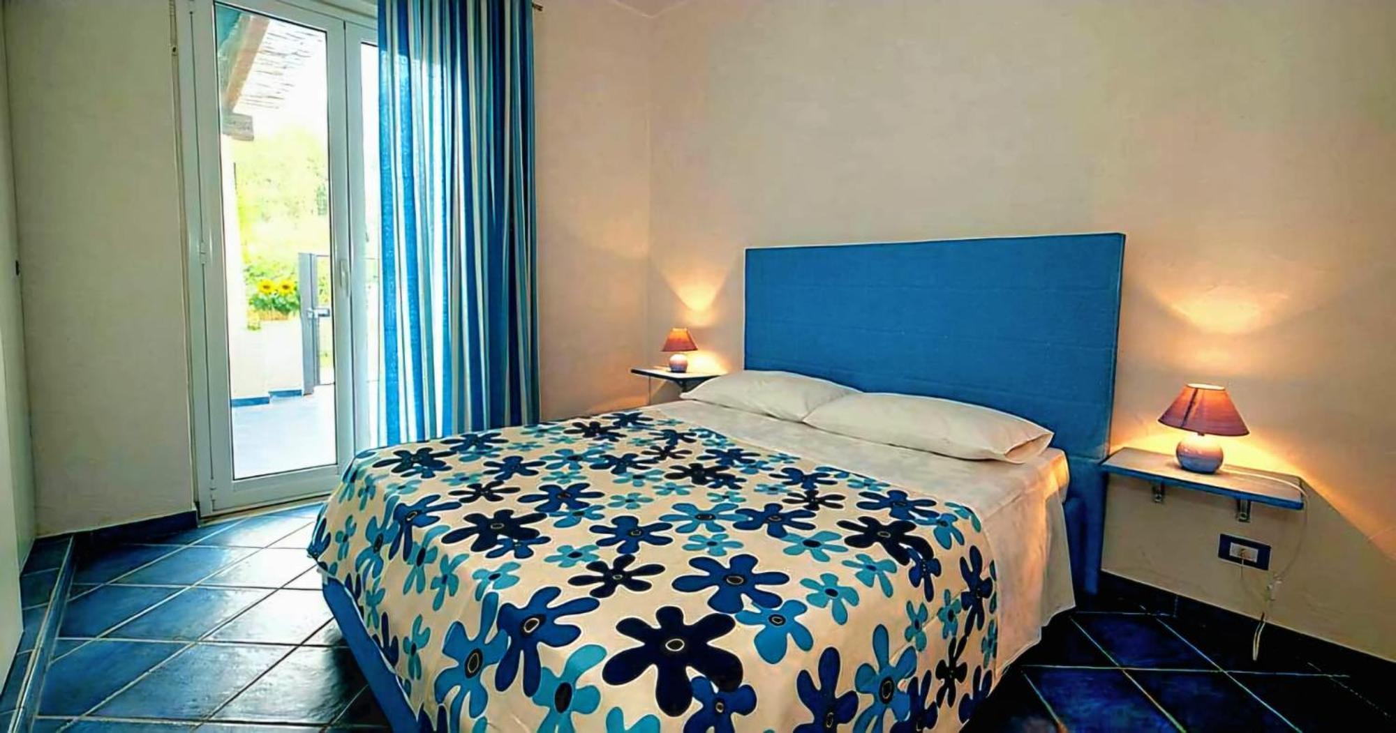 Magico Appartamenti Scafa - Marina Capo dʼOrlando Extérieur photo