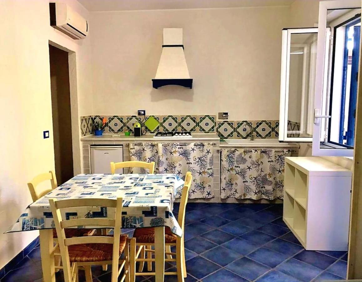 Magico Appartamenti Scafa - Marina Capo dʼOrlando Extérieur photo