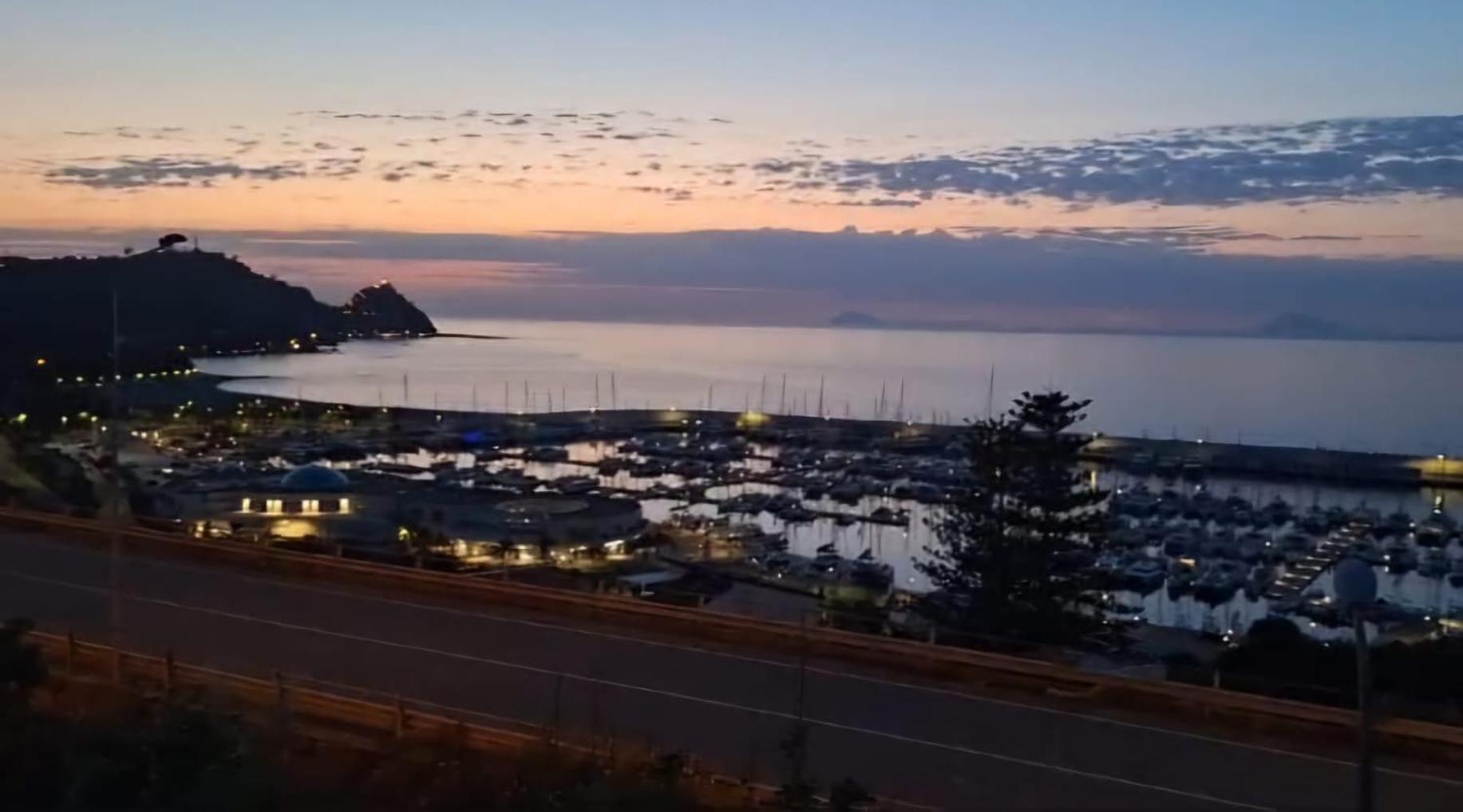 Magico Appartamenti Scafa - Marina Capo dʼOrlando Extérieur photo
