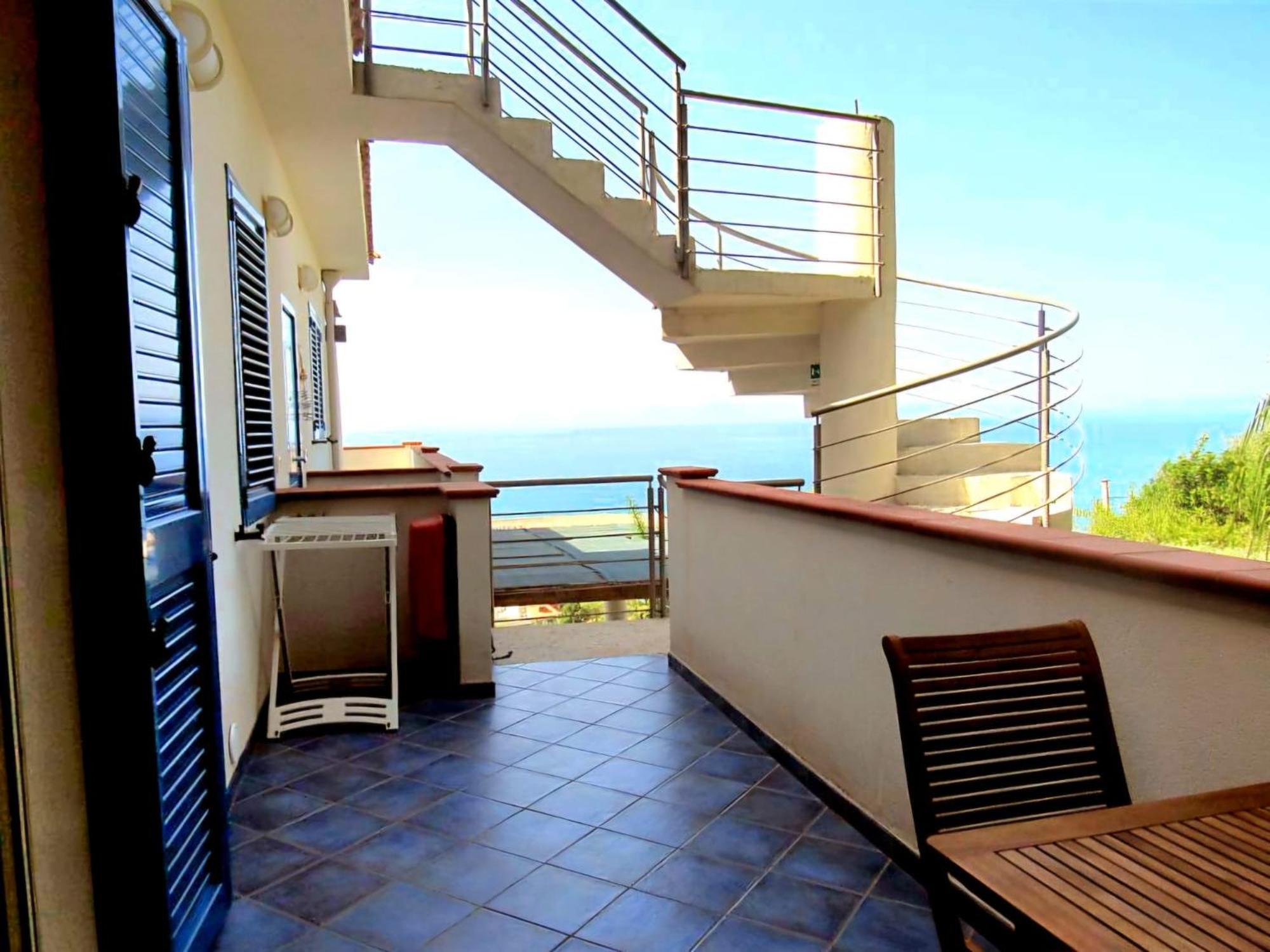 Magico Appartamenti Scafa - Marina Capo dʼOrlando Extérieur photo
