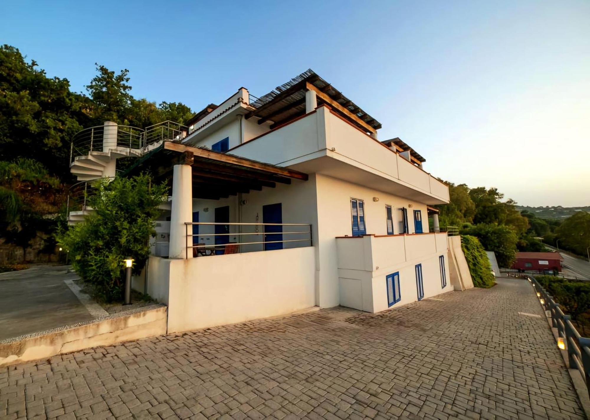 Magico Appartamenti Scafa - Marina Capo dʼOrlando Extérieur photo