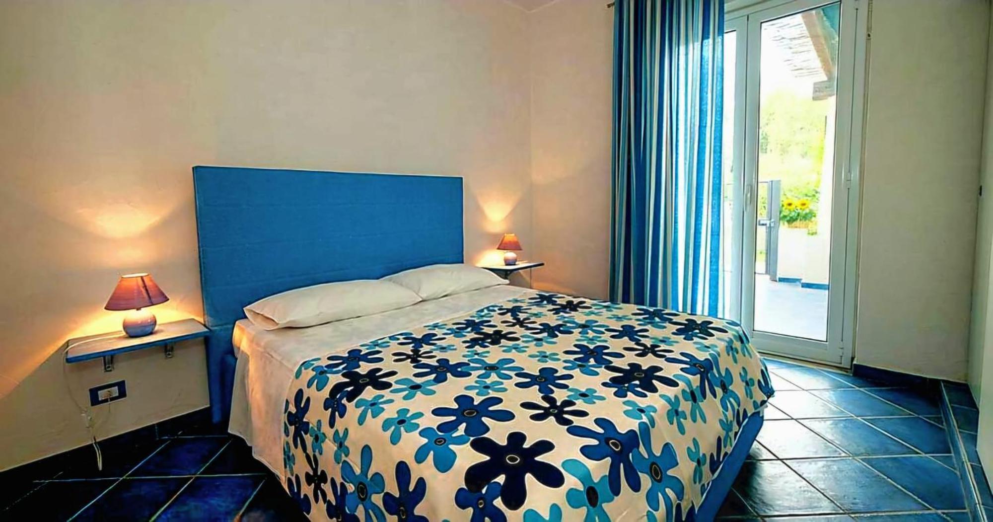 Magico Appartamenti Scafa - Marina Capo dʼOrlando Extérieur photo