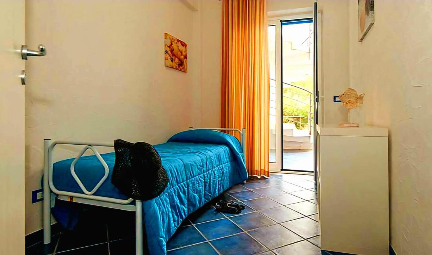 Magico Appartamenti Scafa - Marina Capo dʼOrlando Extérieur photo