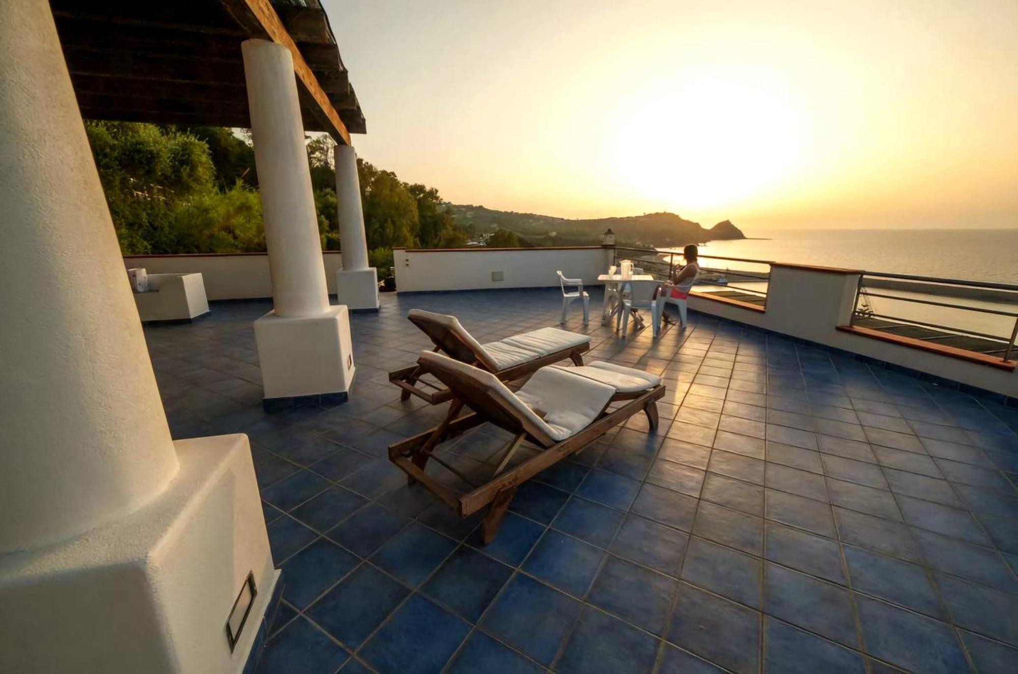 Magico Appartamenti Scafa - Marina Capo dʼOrlando Extérieur photo