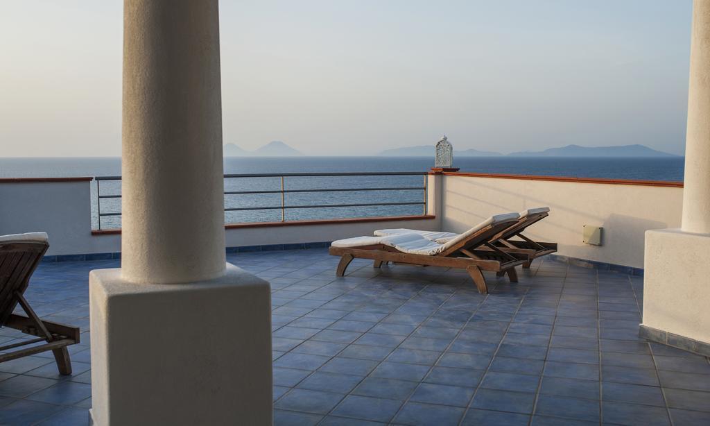 Magico Appartamenti Scafa - Marina Capo dʼOrlando Extérieur photo