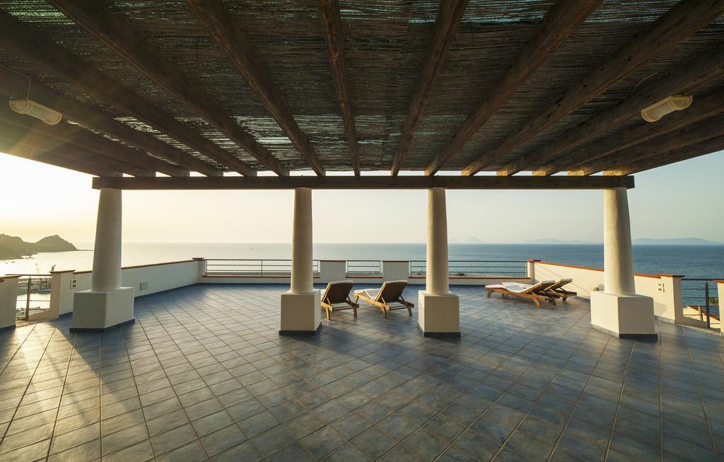 Magico Appartamenti Scafa - Marina Capo dʼOrlando Extérieur photo