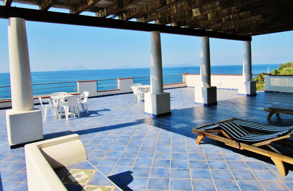 Magico Appartamenti Scafa - Marina Capo dʼOrlando Extérieur photo